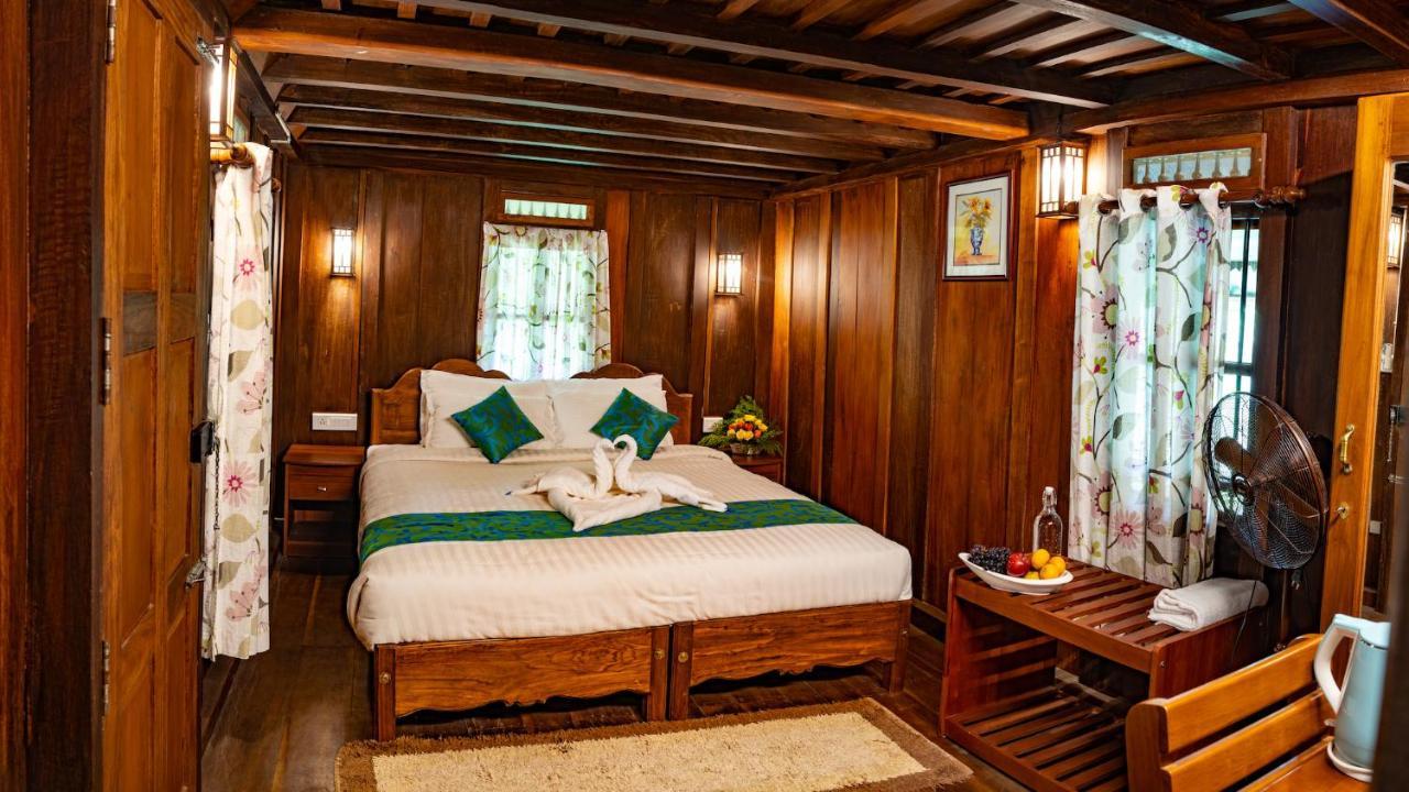 Kalpavanam Heritage Resort Thekkady Exterior photo