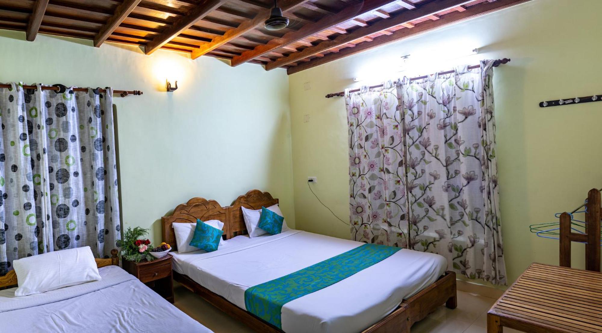 Kalpavanam Heritage Resort Thekkady Room photo